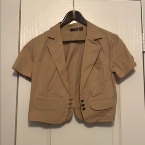 Short sleeve unlined jacket